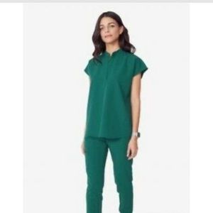 Figs hunter green set. Rafael top, Yola pants